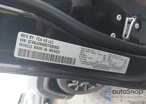 2025 Jeep Compass Latitude 4X4 from USA, damaged, VIN 3C4NJDBN0ST605953